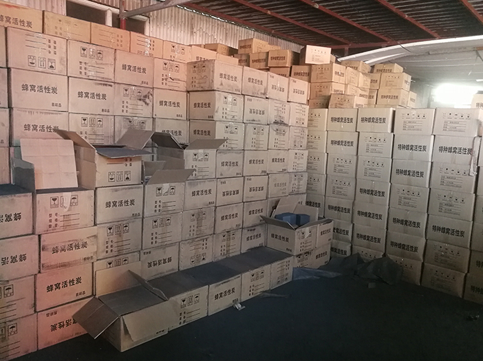 ������C����̿?j��)r(ji��)��������Ӵ�ĸ�(j��ng)��(zh��ng)�в���չ�F(xi��n)����(y��u)��(sh��)